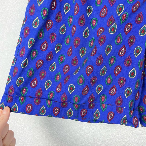 🖤 3/$25 SALE!!!
Vintage Talbots allover geometric print shorts - Picture 2 of 5